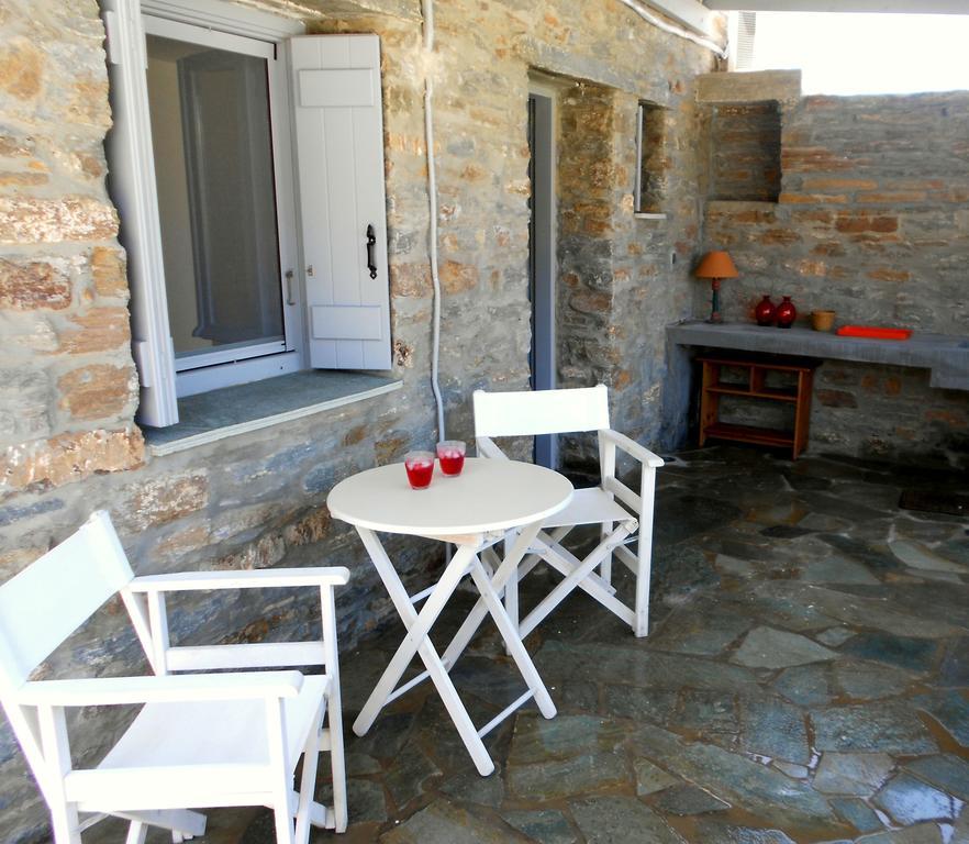 Отель Aigaion House Otzias Экстерьер фото