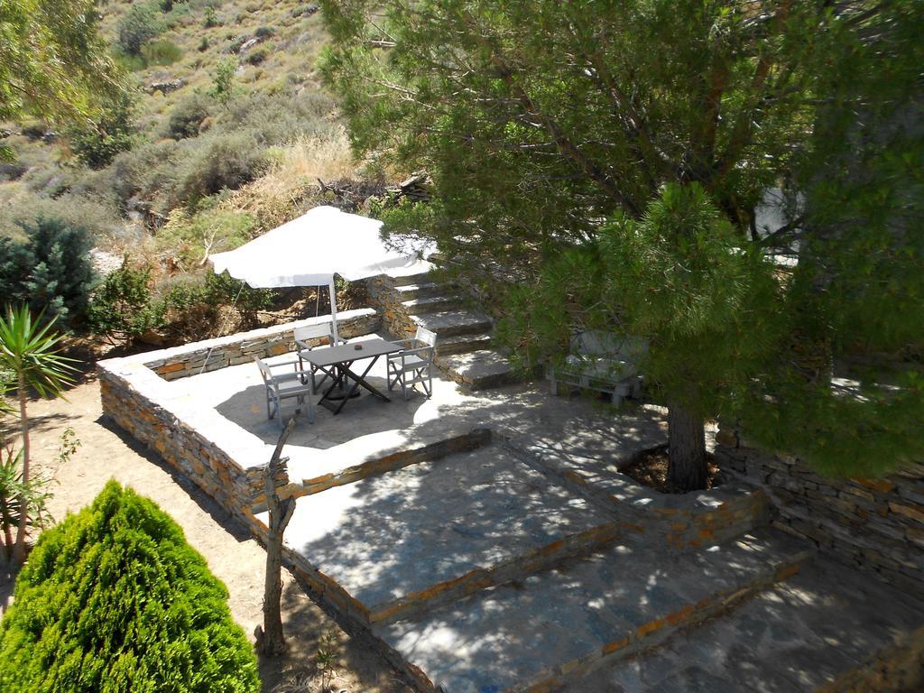 Отель Aigaion House Otzias Экстерьер фото